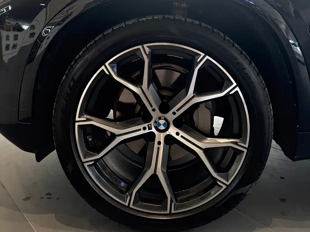 BMW X5 2024 xDrive 40Li Premium