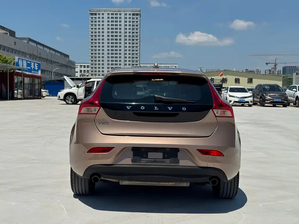 Volvo V40 — миниатюра 6