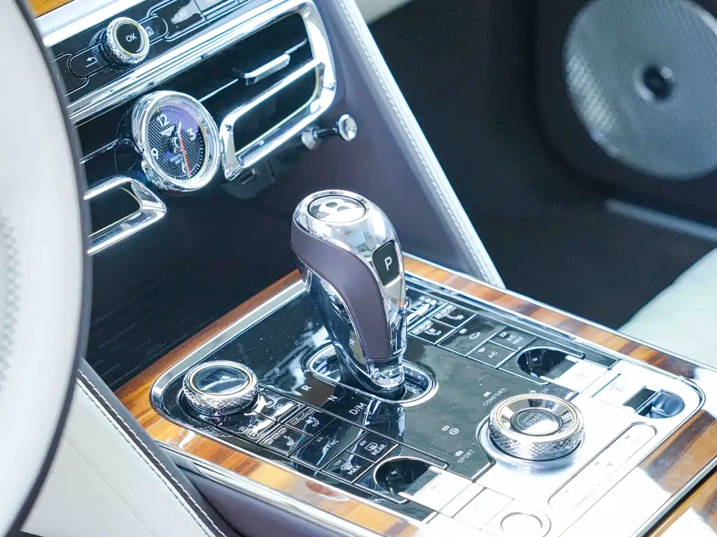 Bentley Flying Spur 2023 4.0T V8