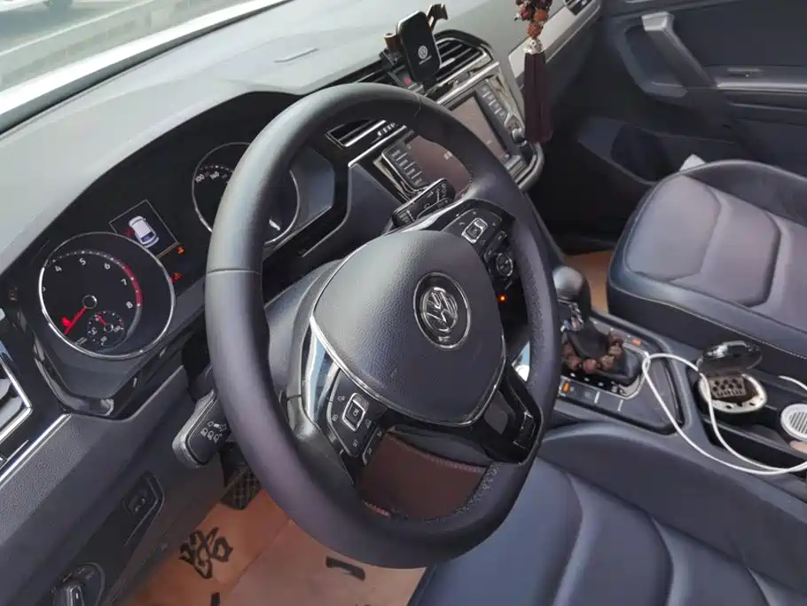 Volkswagen Tiguan L — миниатюра 15
