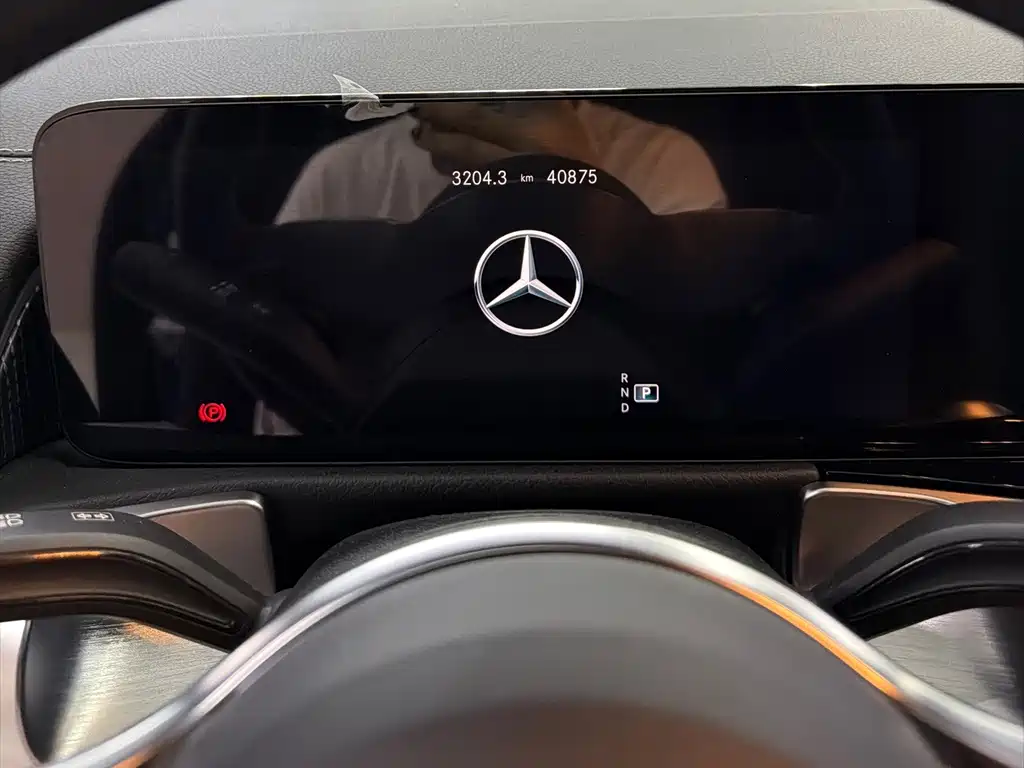Mercedes-Benz GLB — миниатюра 11