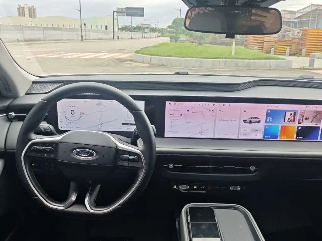 Ford Mondeo — миниатюра 7