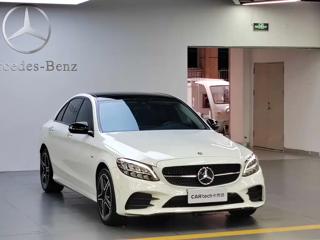 Mercedes-Benz C-Class — миниатюра 2
