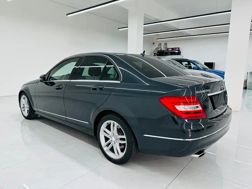 Mercedes-Benz C-Class — миниатюра 7