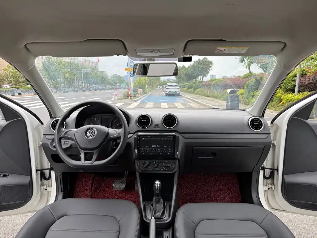 Volkswagen Jetta — миниатюра 7