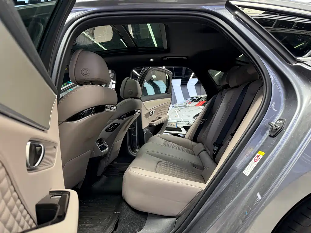 BYD Han — миниатюра 10