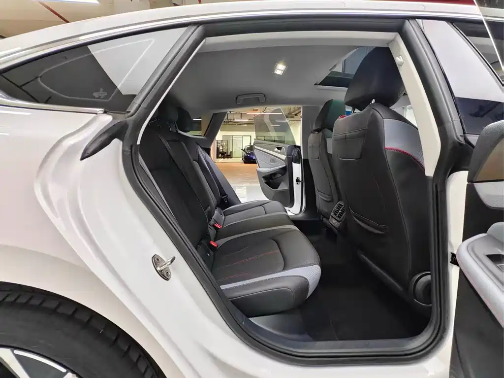 Volkswagen Lamando — миниатюра 17