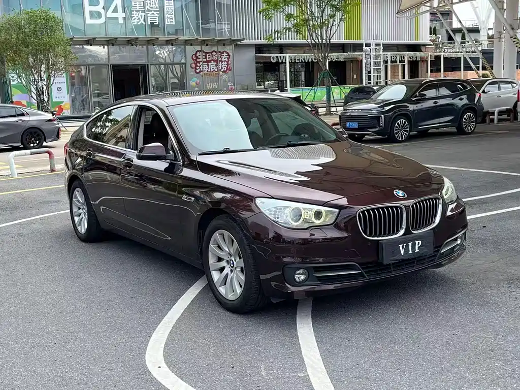 BMW 5 Series GT — миниатюра 2