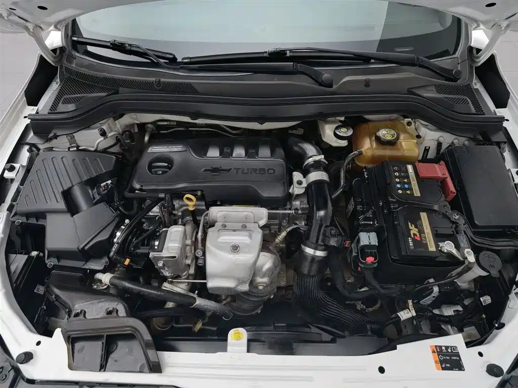 Chevrolet Monza 2019 RS 330T AT VI