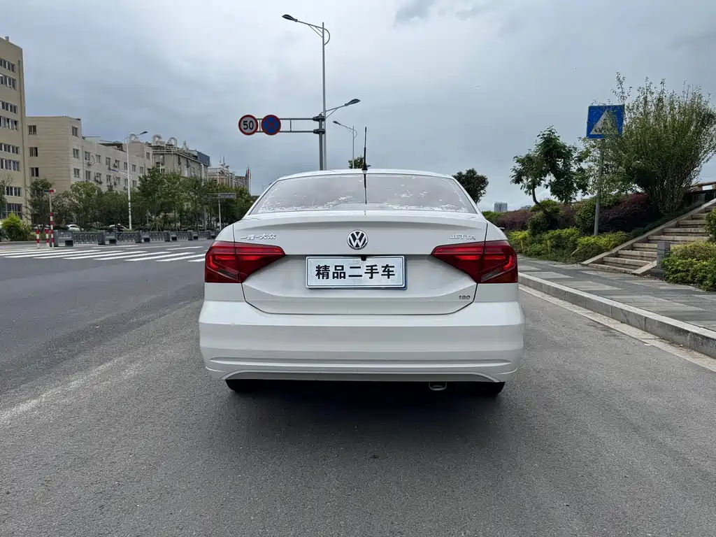 Volkswagen Jetta — миниатюра 5