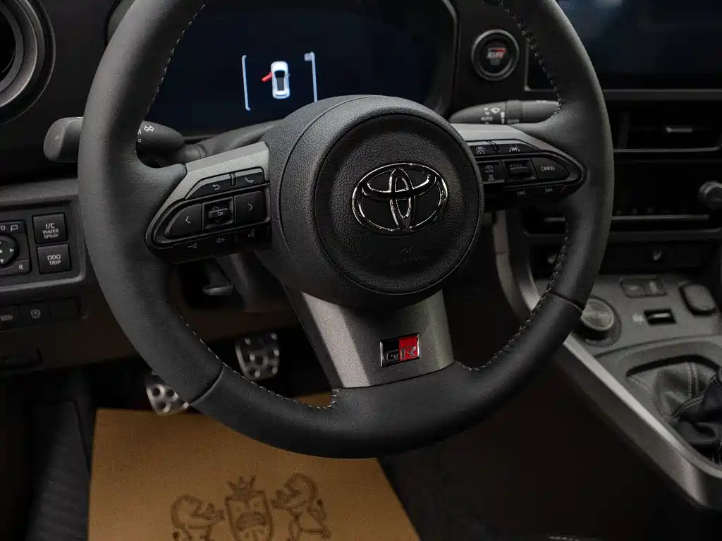 Toyota GR YARIS — миниатюра 16