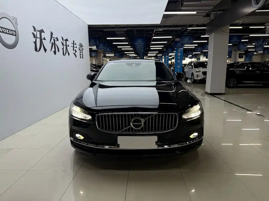 Volvo S90 — миниатюра 2
