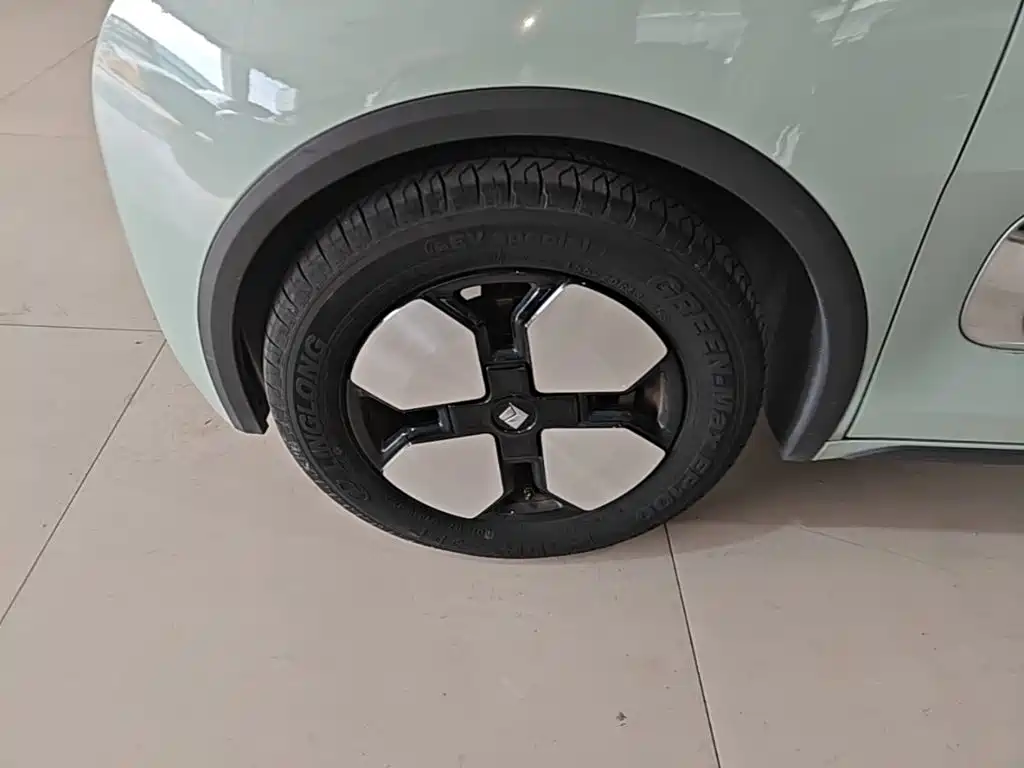 Baojun KiWi EV — миниатюра 23