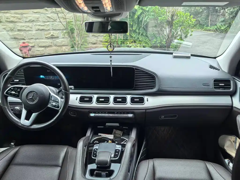 Mercedes-Benz GLE (Import) — миниатюра 10