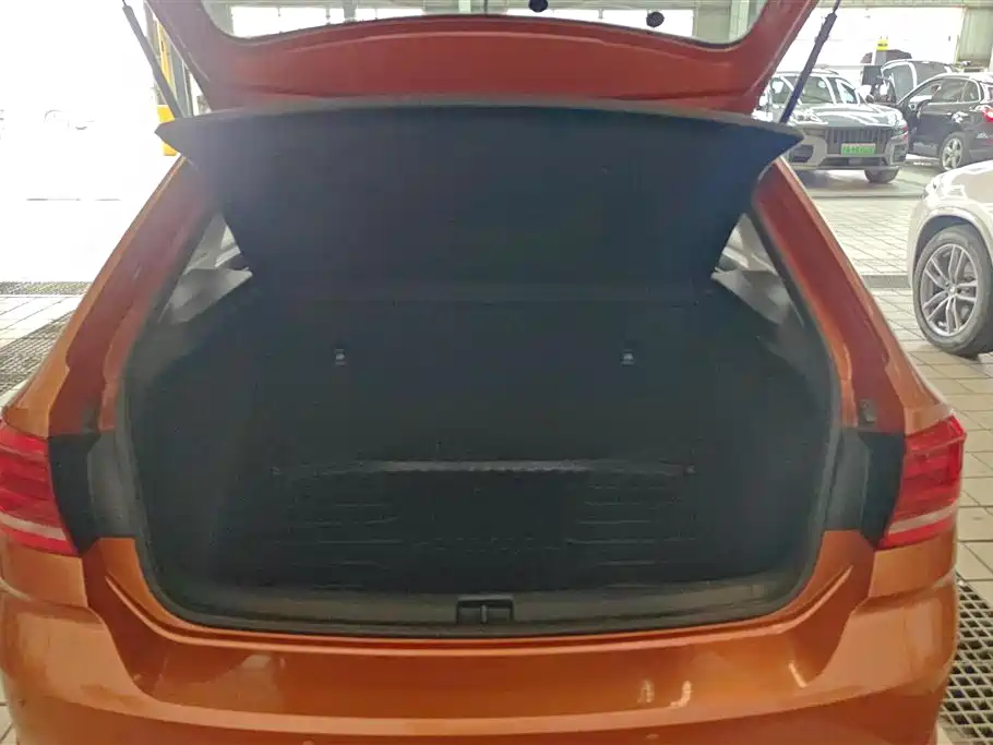Volkswagen Santana 2017 1.6L AT