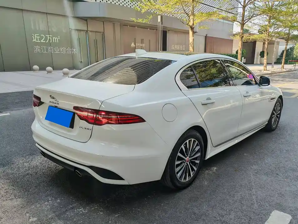 Jaguar XEL — миниатюра 9
