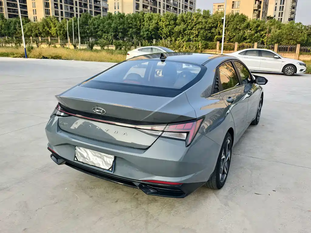 Hyundai Elantra — миниатюра 5