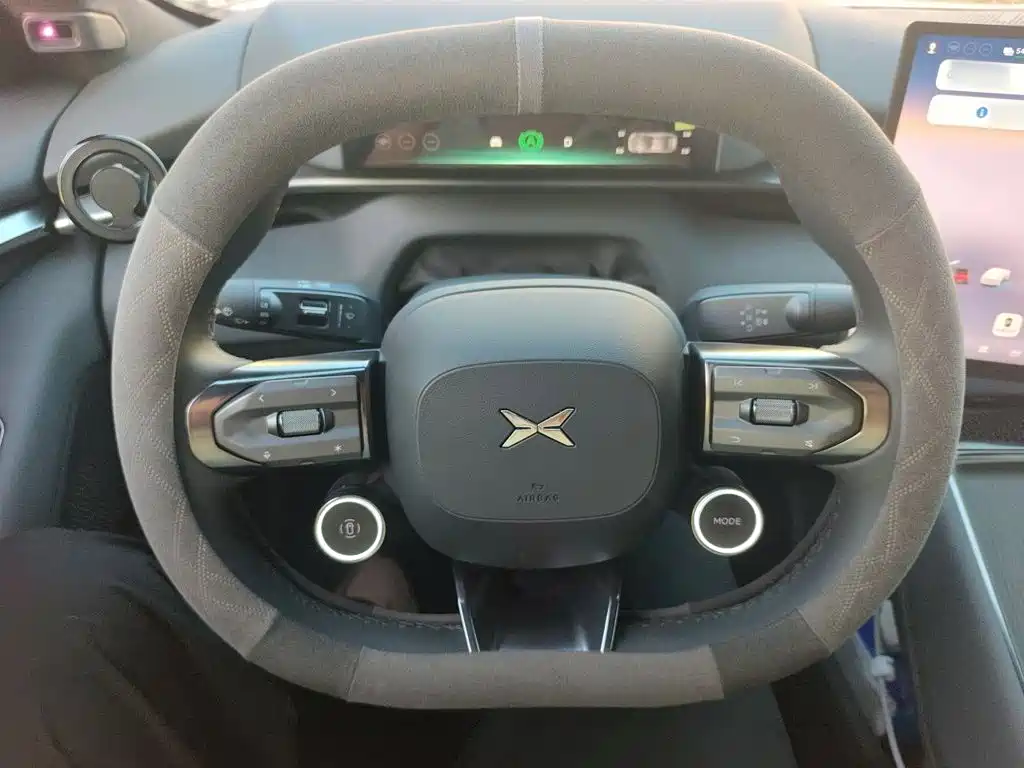 XPeng P7 — миниатюра 3