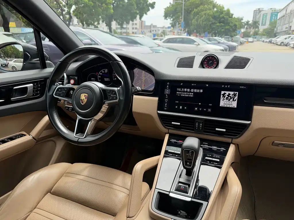 Porsche Cayenne — миниатюра 8