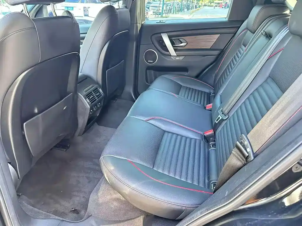 Land Rover Discovery Sport — миниатюра 6