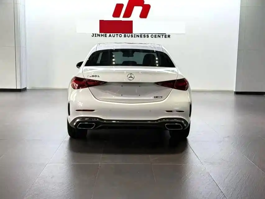 Mercedes-Benz C-Class — миниатюра 4