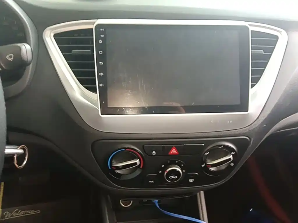 Hyundai Verna — миниатюра 13