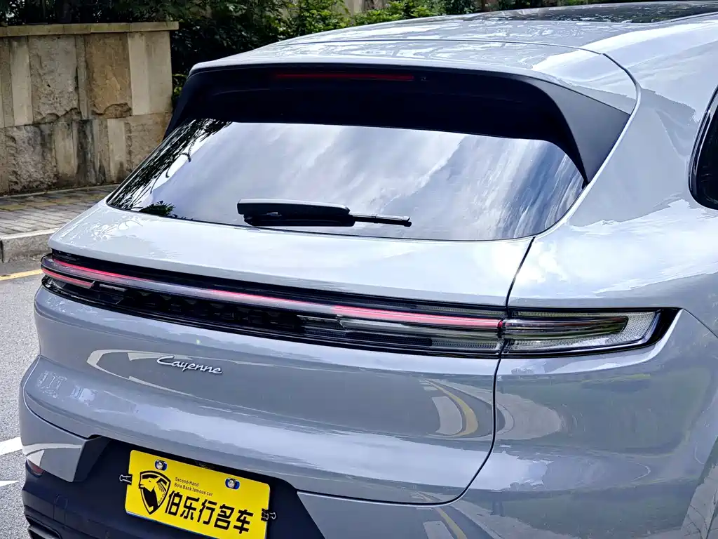Porsche Cayenne — миниатюра 29