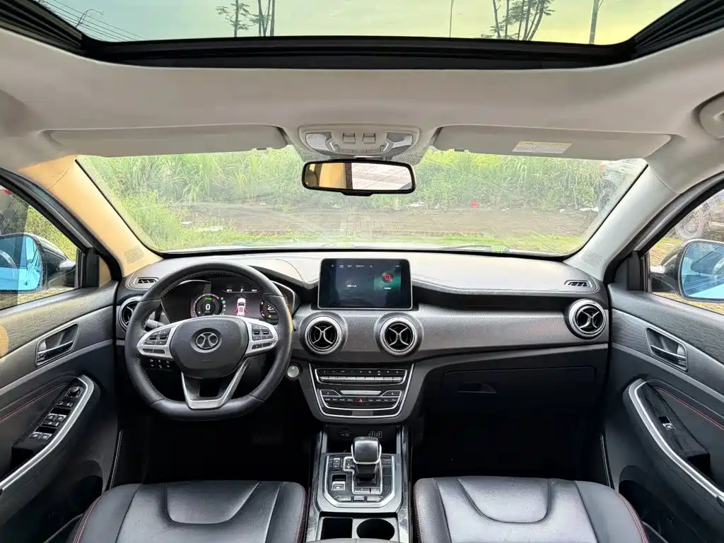 BAIC EX5 — миниатюра 9