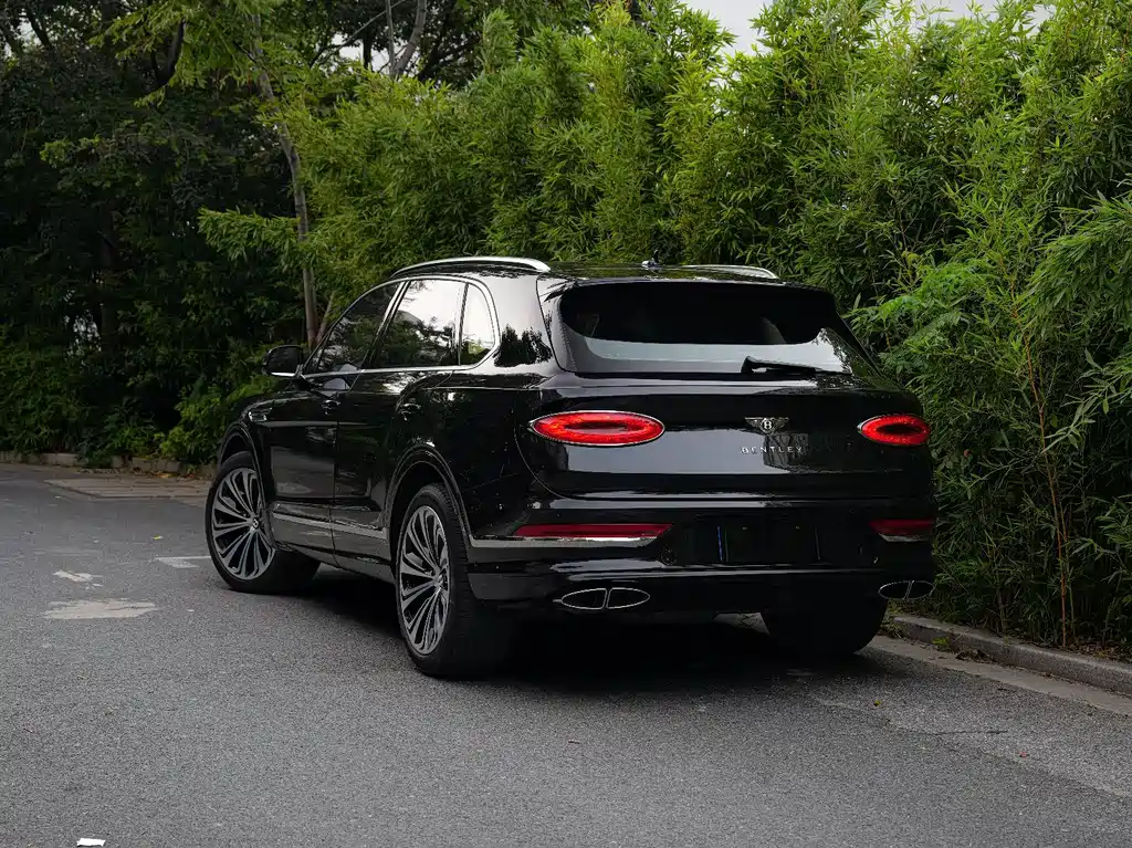 Bentley Bentayga — миниатюра 5