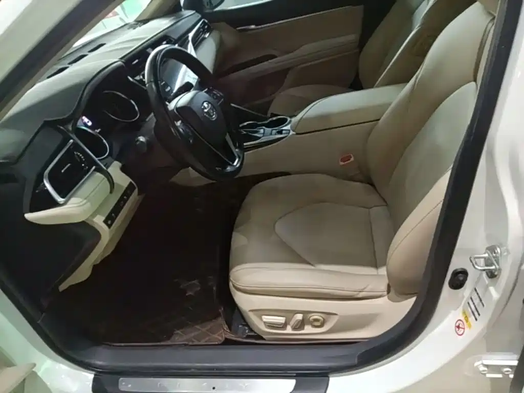 Toyota Camry — миниатюра 15