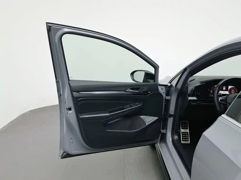 Volkswagen Golf — миниатюра 8