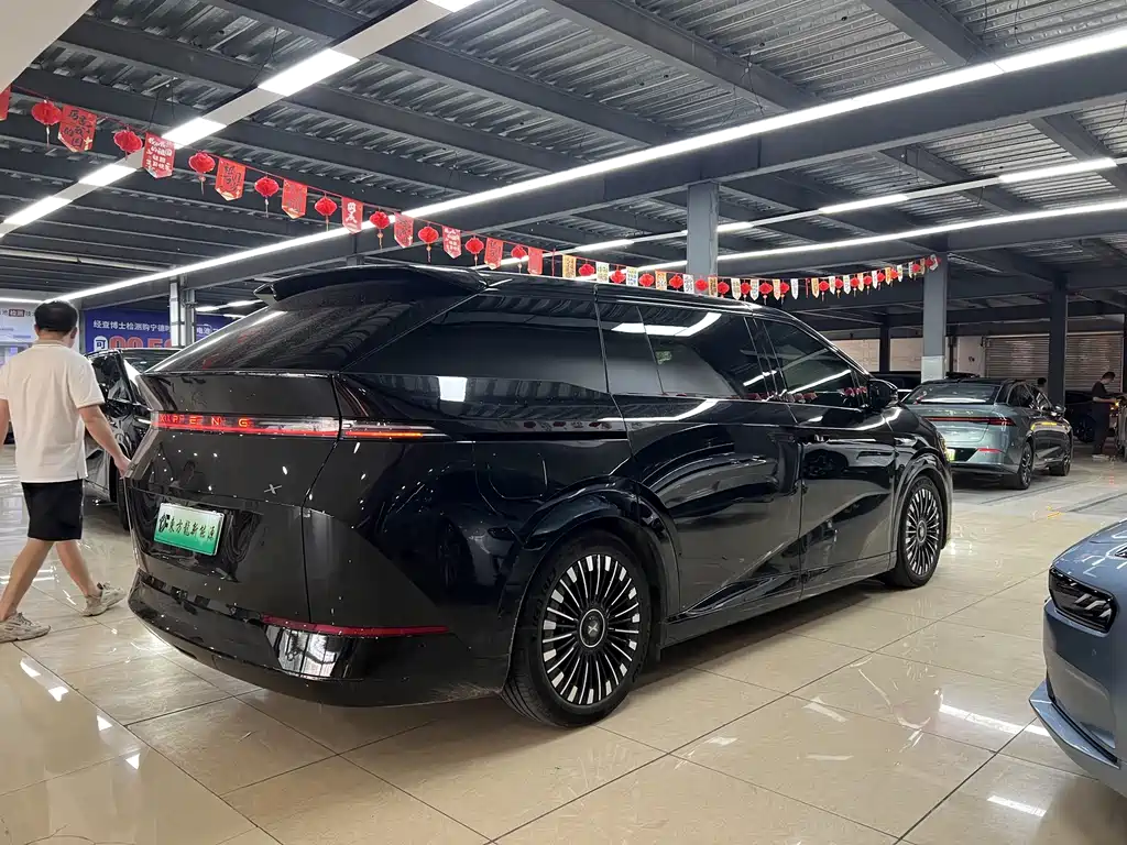 XPeng X9 — миниатюра 9
