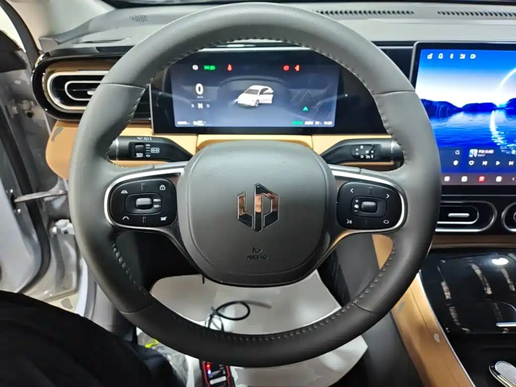 Leapmotor Leapmotor C01 — миниатюра 11