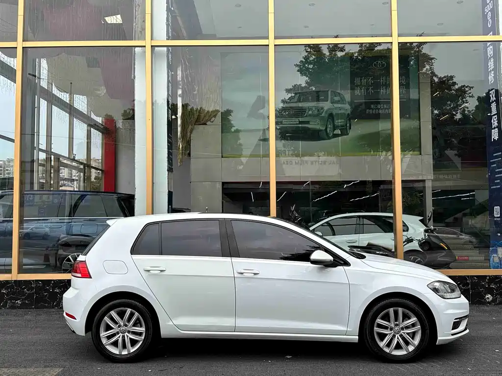 Volkswagen Golf — миниатюра 21