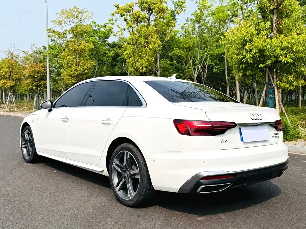 Audi A4L — миниатюра 13