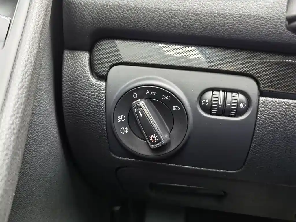 Volkswagen Golf — миниатюра 21