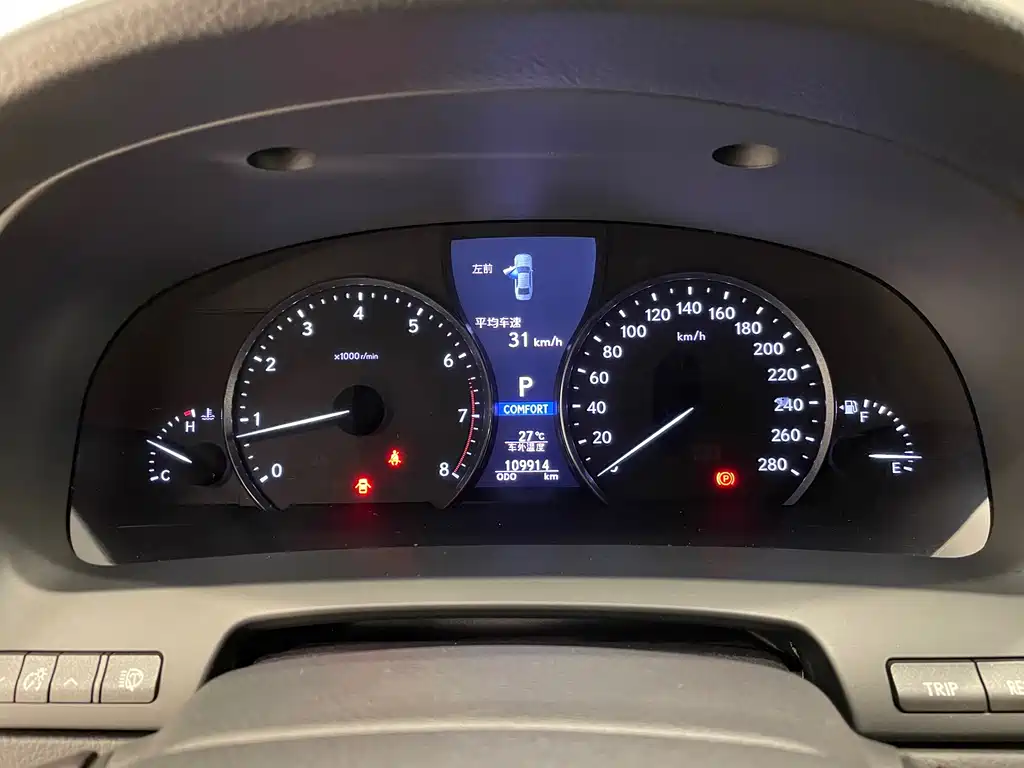 Lexus LS — миниатюра 20