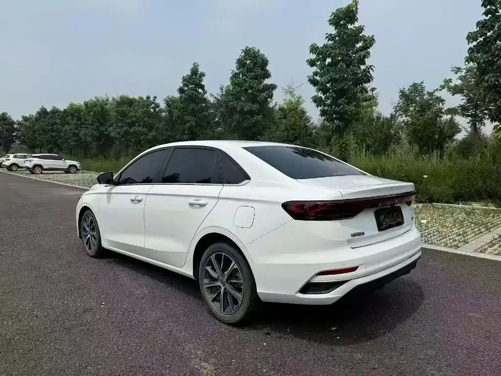 Geely Emgrand — миниатюра 4