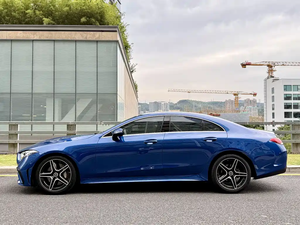 MERCEDES-BENZ CLS