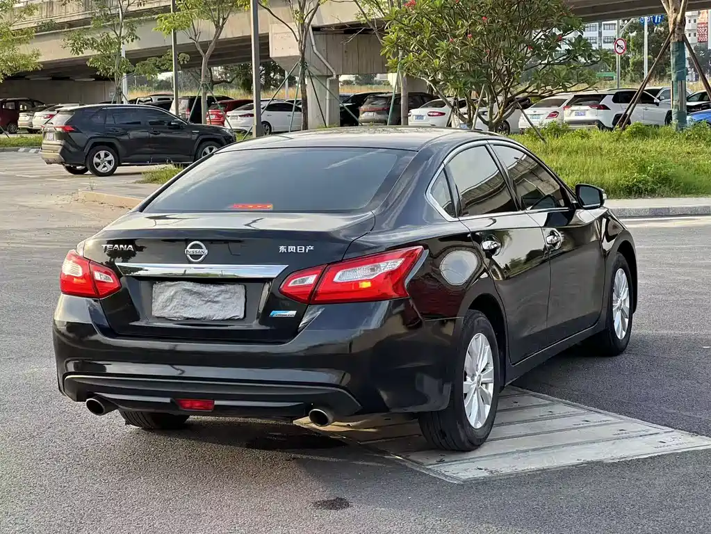 Nissan Altima 2016 2.0L XE Fashion