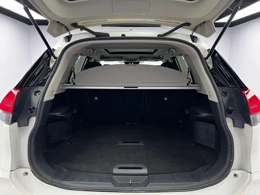 Nissan X-Trail — миниатюра 11