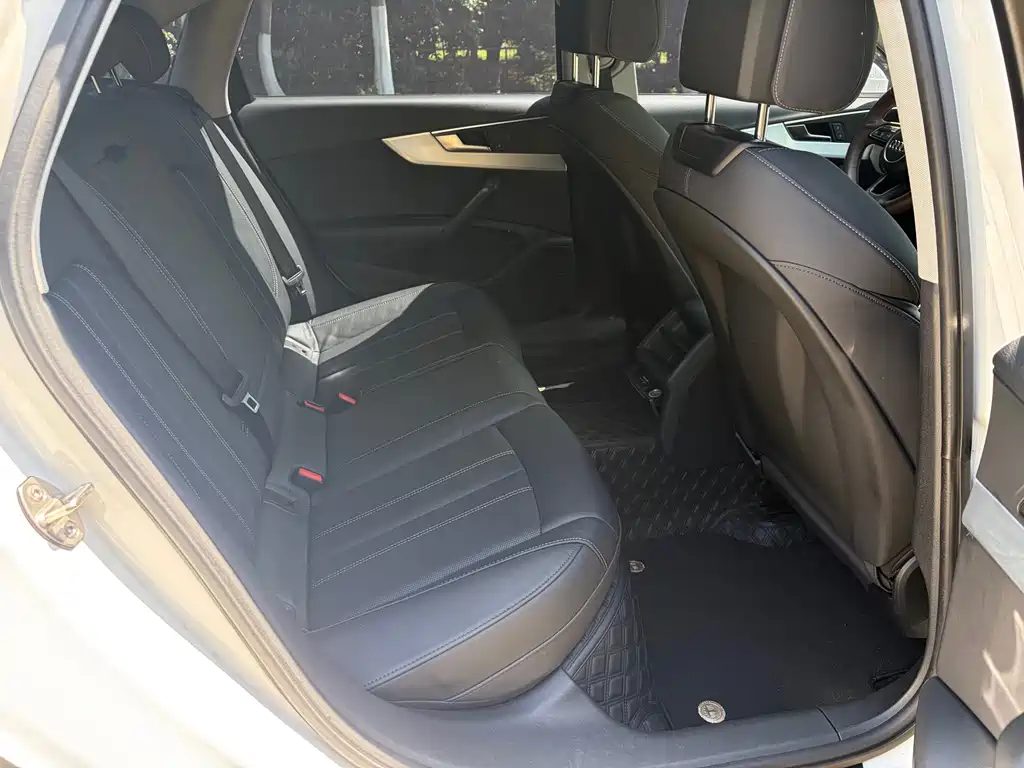 Audi A4L — миниатюра 11