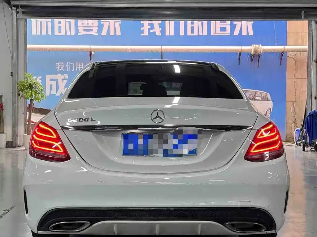 Mercedes-Benz C-Class — миниатюра 8