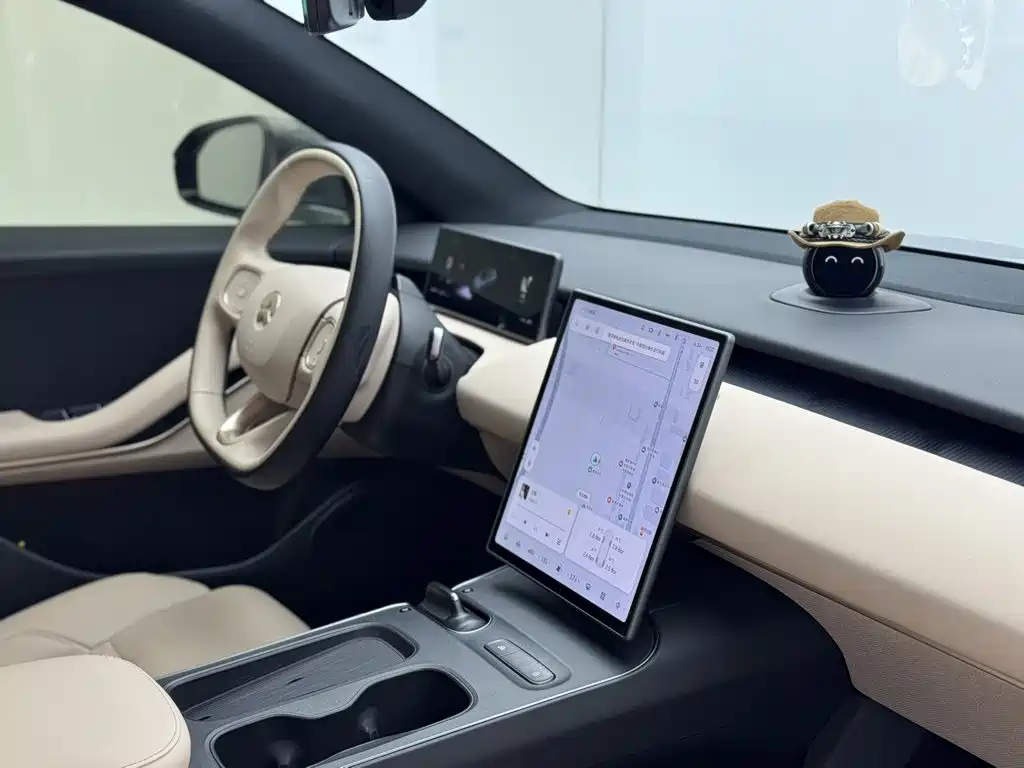 NIO ET5T — миниатюра 20