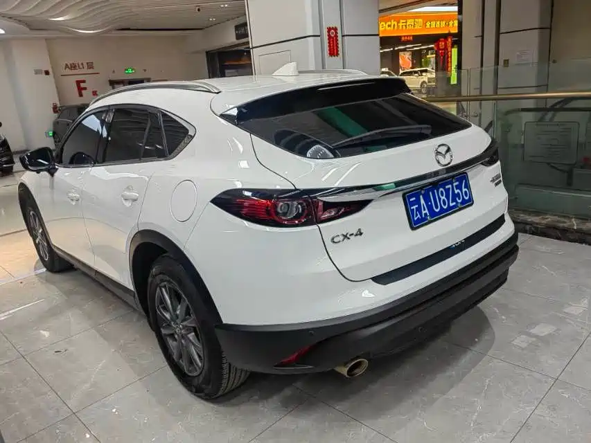 MAZDA CX 4