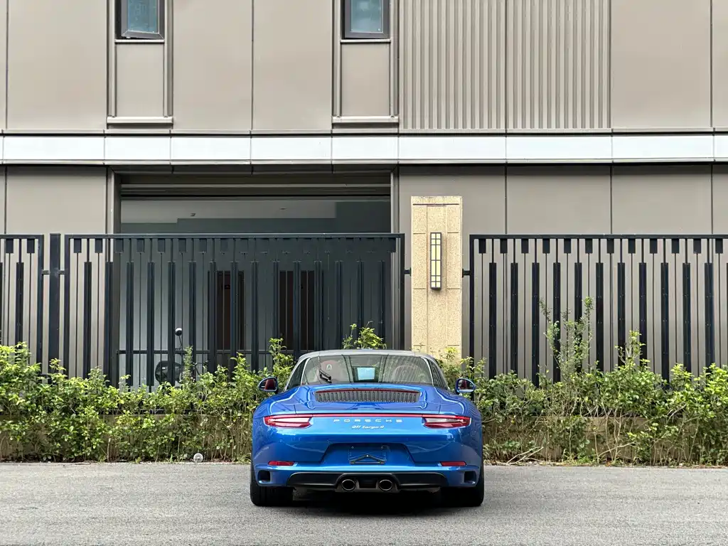 Porsche 911 — миниатюра 9