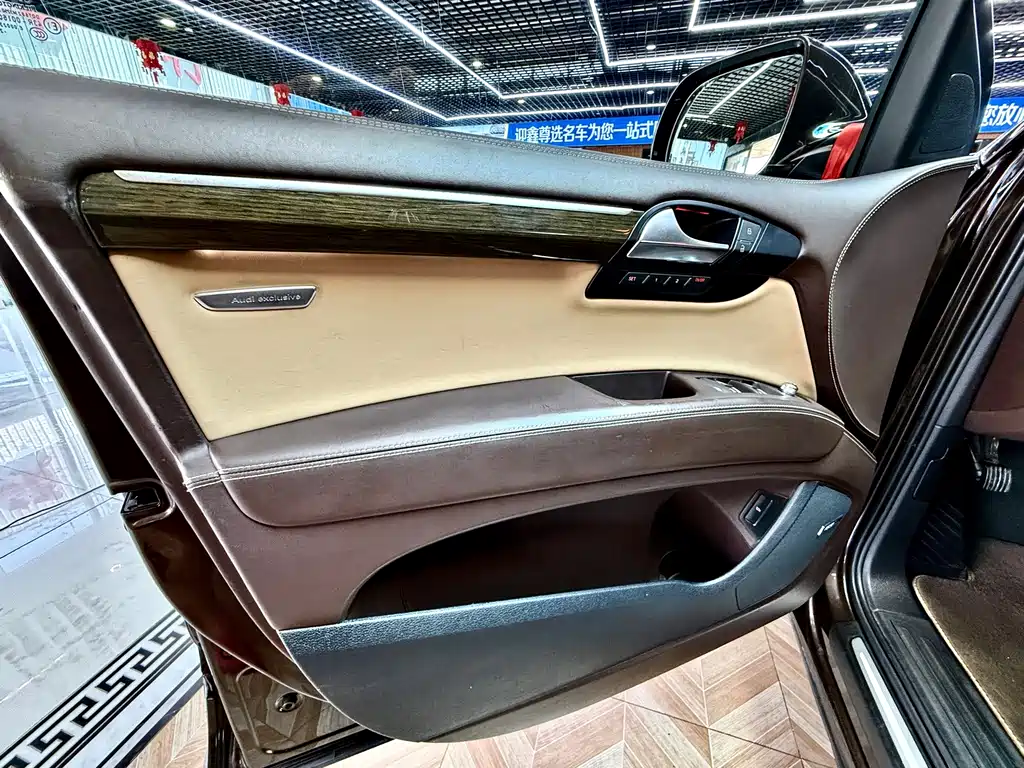 Audi Q7 — миниатюра 9
