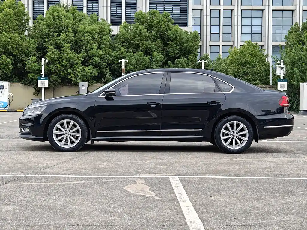 Volkswagen Passat — миниатюра 6