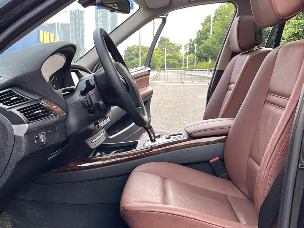 BMW X5 (Import) — миниатюра 7