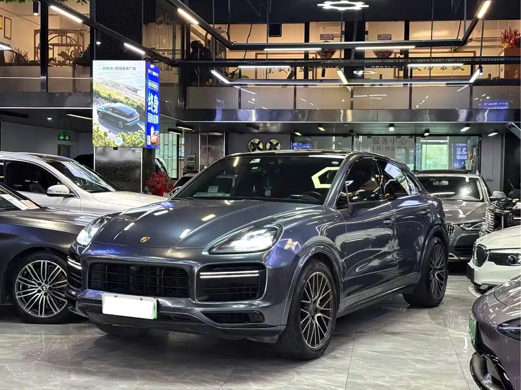 Porsche Cayenne Hybrid 2021